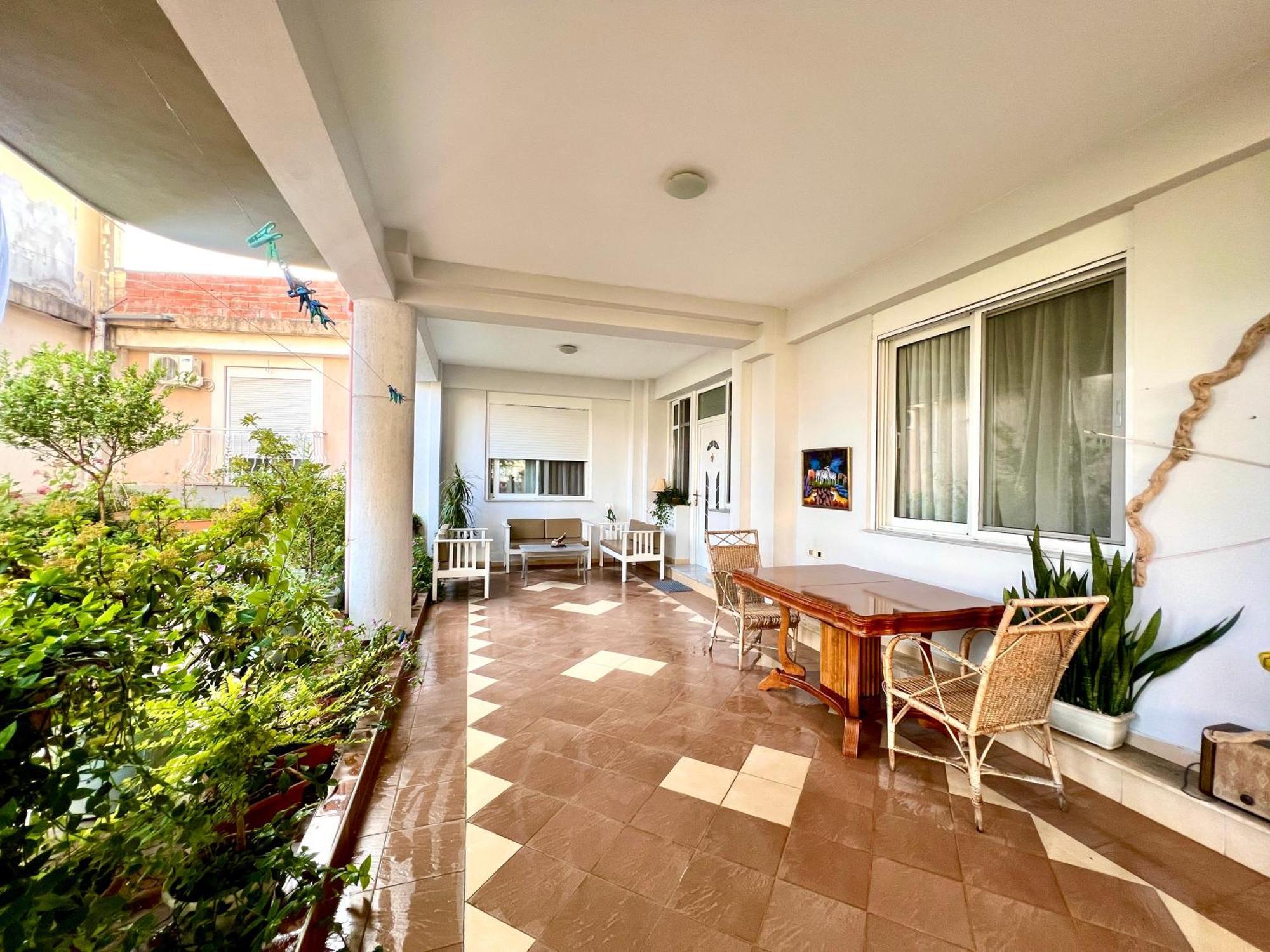 Vila Gjoni Sarandë Exterior foto